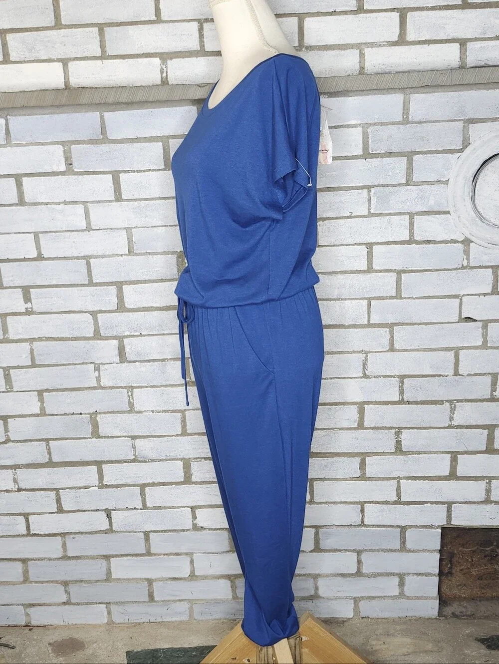 • NWT Pretty Garden Women's Short Sleeve Jogger Jumpsuit Size Small Blue Pockets